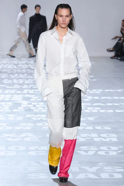 Look 44